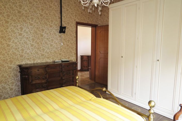 Image No.24-2 Bed Property for sale