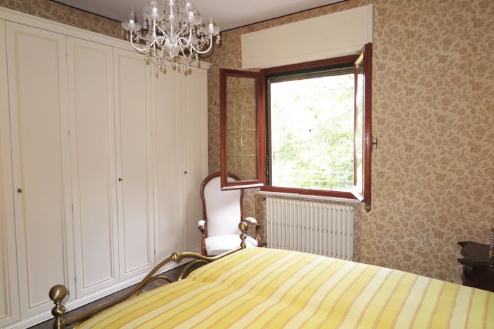 Image No.25-2 Bed Property for sale