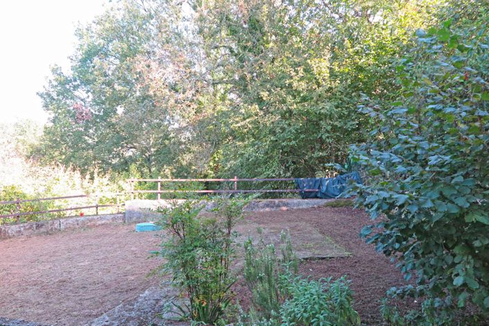 Image No.28-2 Bed Property for sale