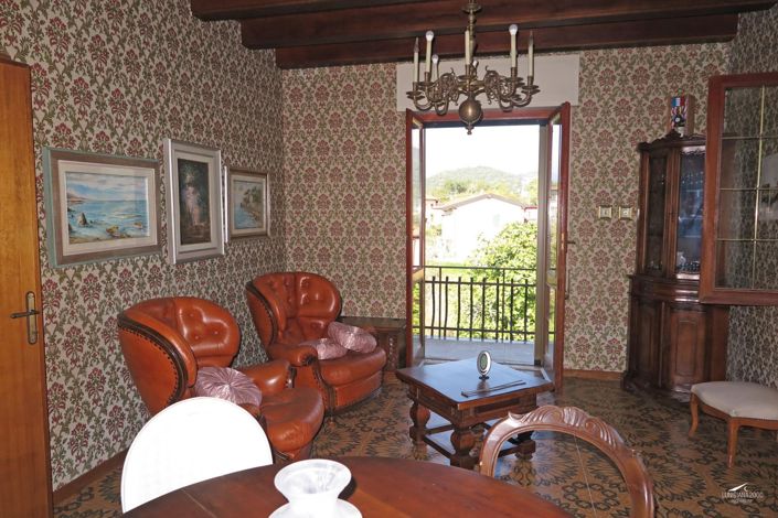 Image No.8-2 Bed Property for sale