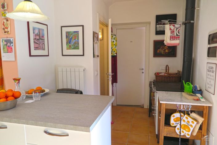 Image No.17-2 Bed Property for sale