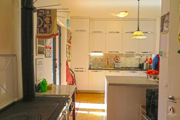 Image No.19-2 Bed Property for sale