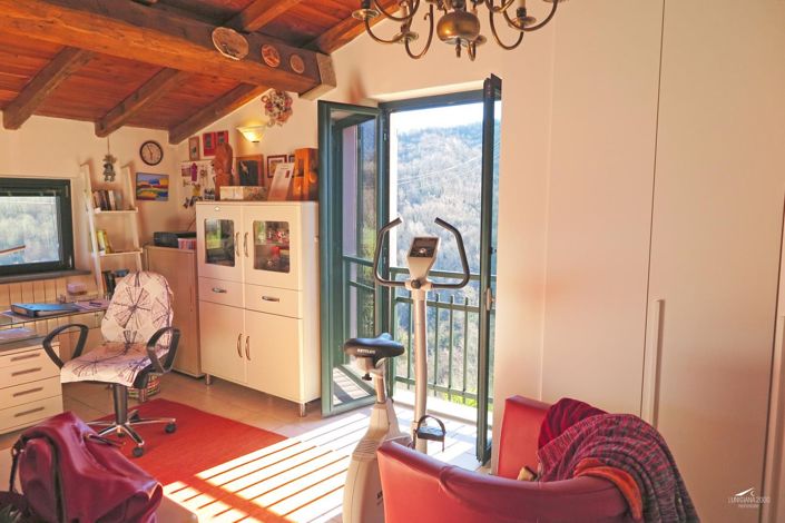 Image No.25-2 Bed Property for sale