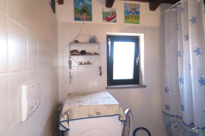 Image No.33-2 Bed Property for sale