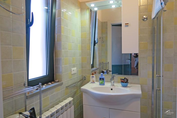 Image No.44-2 Bed Property for sale