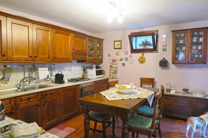 Image No.8-Propriété de 2 chambres à vendre à Fivizzano