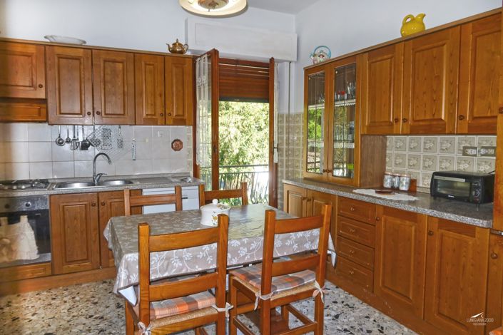 Image No.11-3 Bed Apartment for sale