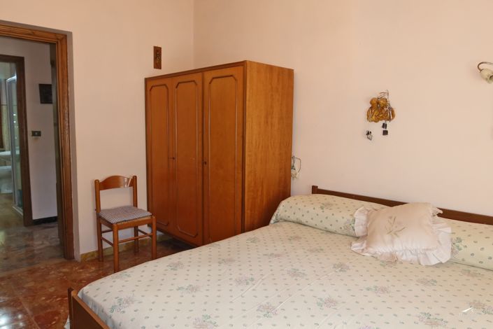 Image No.23-3 Bed Apartment for sale