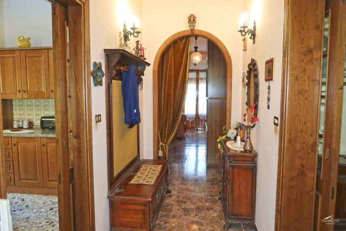 Image No.9-3 Bed Apartment for sale