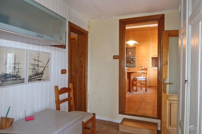 Image No.10-2 Bed Property for sale