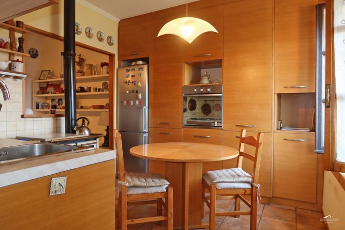 Image No.11-2 Bed Property for sale