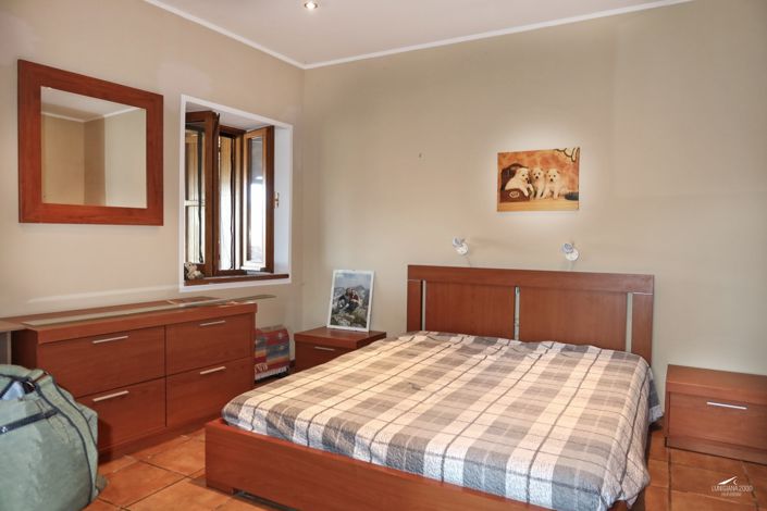 Image No.16-2 Bed Property for sale