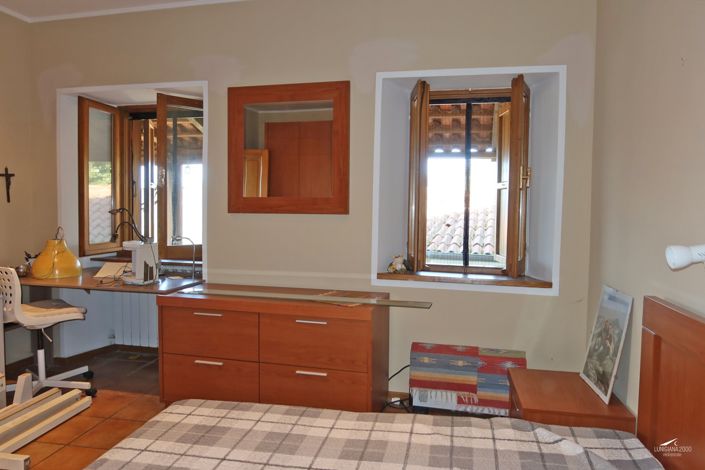 Image No.17-2 Bed Property for sale