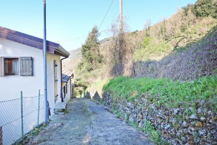 Image No.33-2 Bed Property for sale