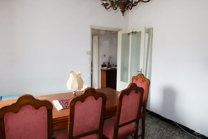 Image No.10-3 Bed Property for sale