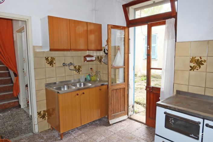 Image No.15-3 Bed Property for sale