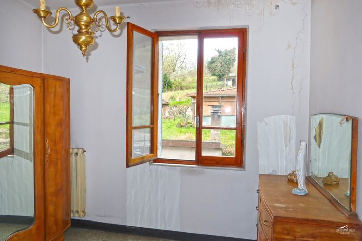 Image No.24-3 Bed Property for sale