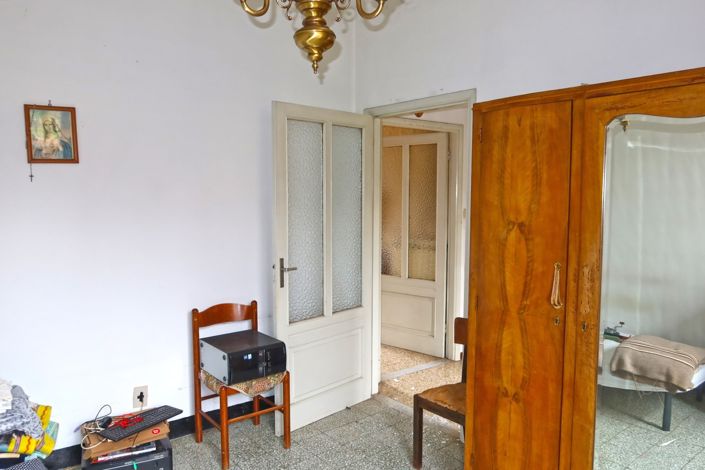 Image No.25-3 Bed Property for sale