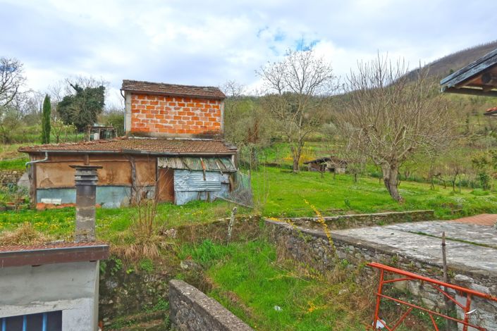 Image No.27-3 Bed Property for sale