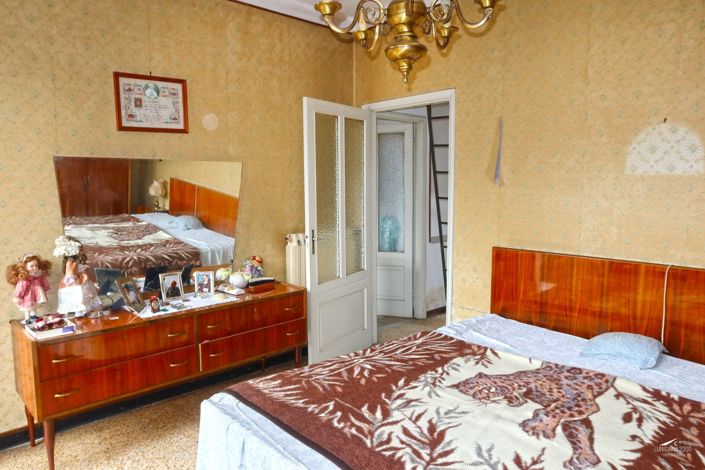 Image No.30-3 Bed Property for sale