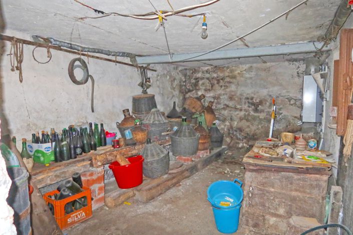 Image No.43-3 Bed Property for sale