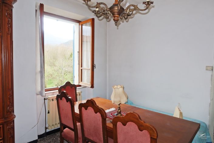 Image No.9-3 Bed Property for sale