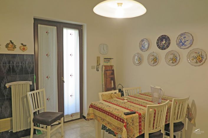 Image No.14-3 Bed Property for sale