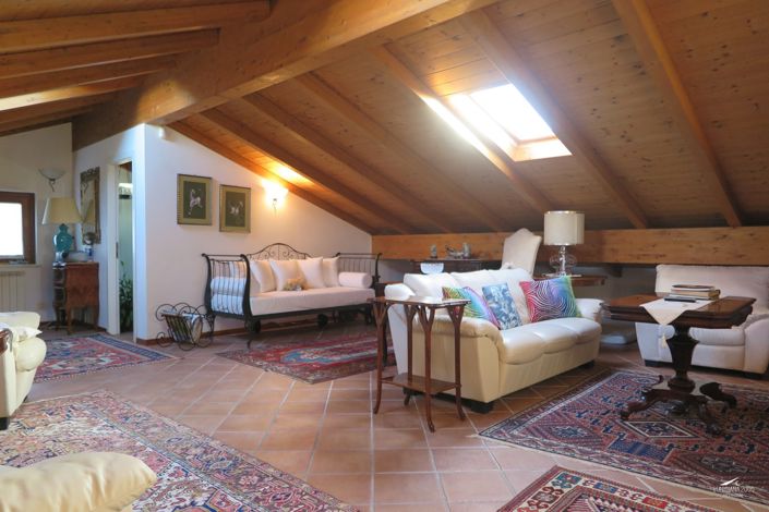 Image No.30-3 Bed Property for sale