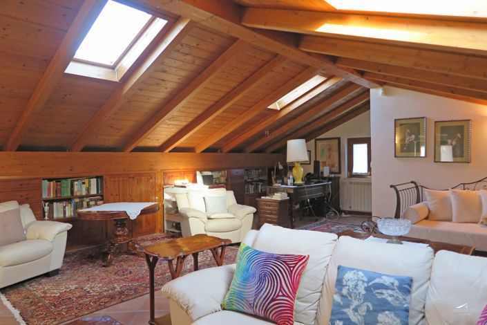 Image No.31-3 Bed Property for sale