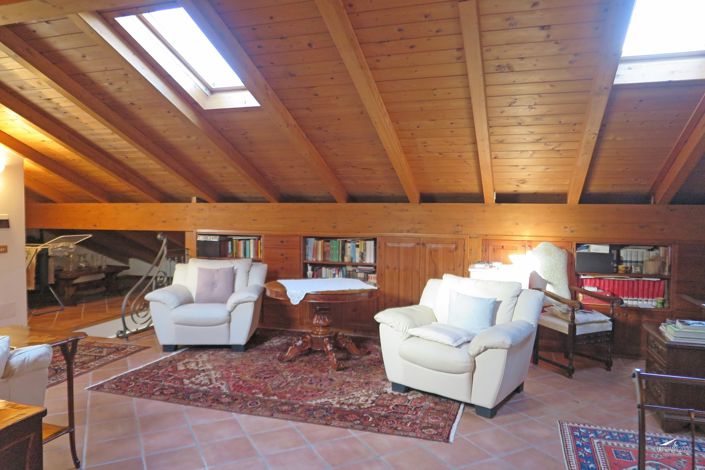 Image No.34-3 Bed Property for sale