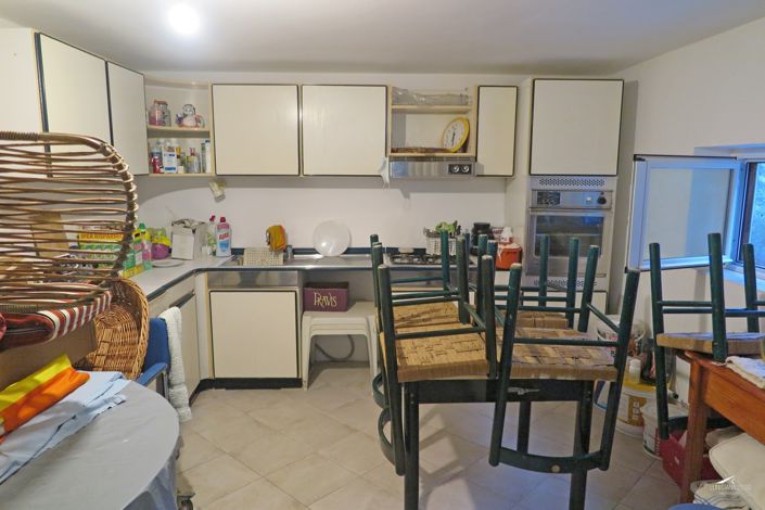 Image No.37-3 Bed Property for sale