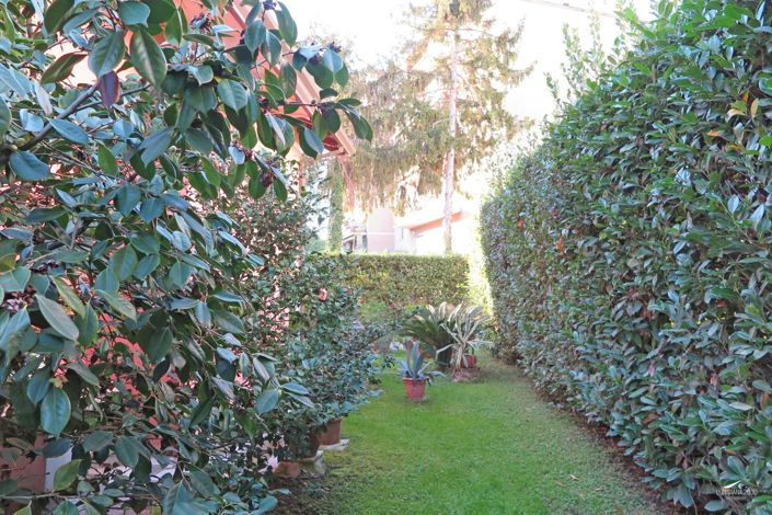 Image No.39-3 Bed Property for sale