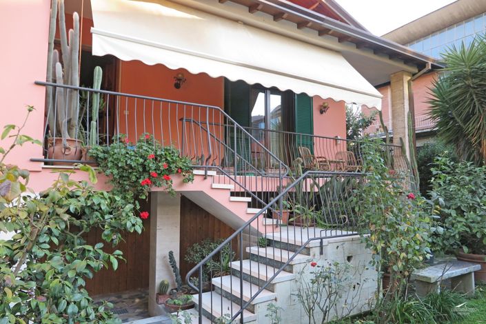 Image No.4-3 Bed Property for sale