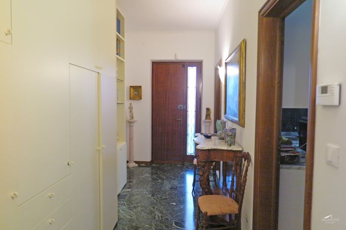 Image No.6-3 Bed Property for sale