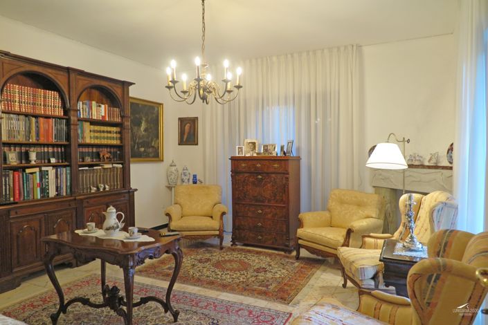 Image No.8-3 Bed Property for sale