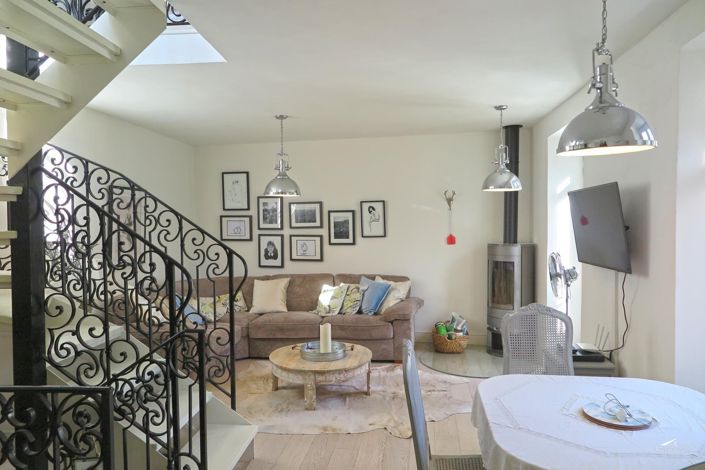 Image No.14-2 Bed Property for sale