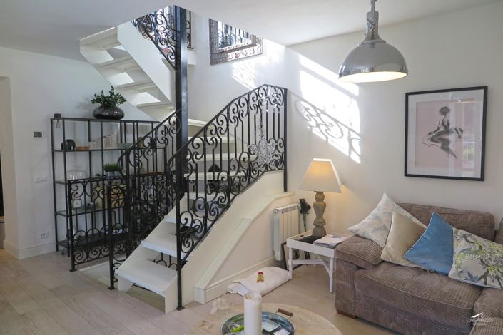 Image No.17-2 Bed Property for sale