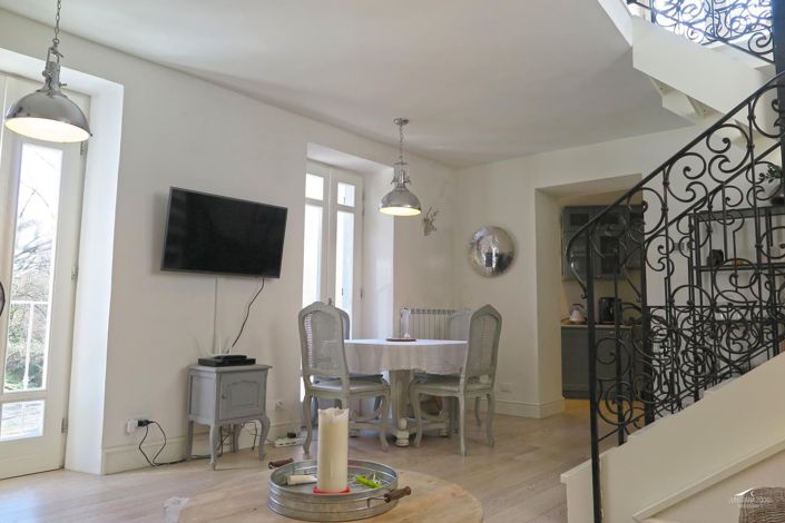 Image No.19-2 Bed Property for sale