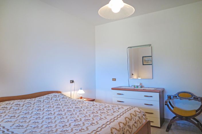 Image No.52-5 Bed Property for sale