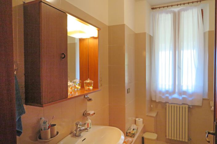 Image No.54-5 Bed Property for sale