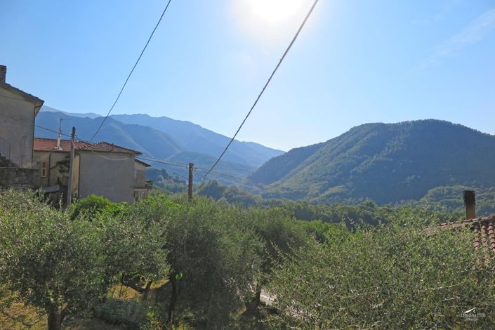 Image No.7-5 Bed Property for sale