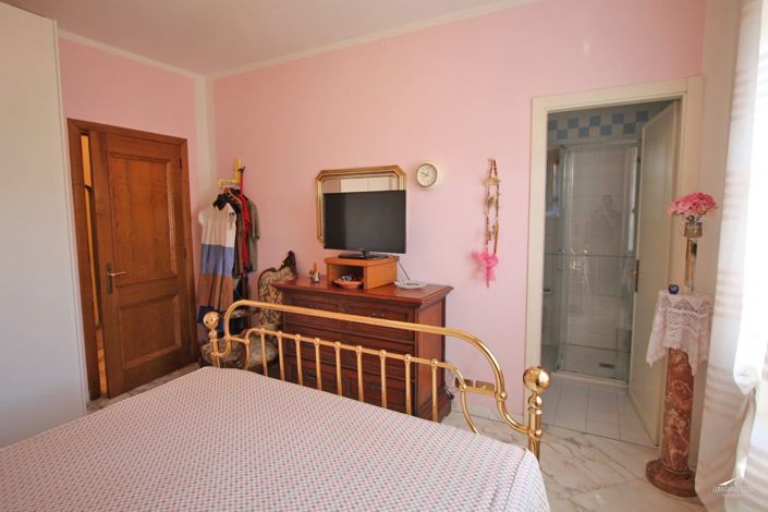 Image No.17-Propriété de 4 chambres à vendre à Carrara
