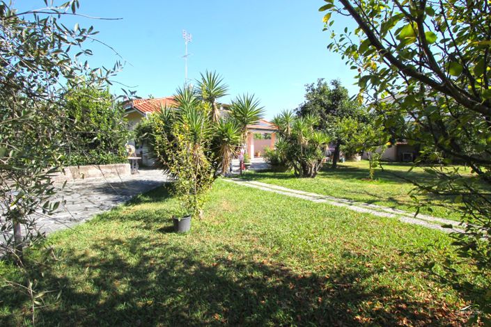 Image No.5-Propriété de 4 chambres à vendre à Carrara