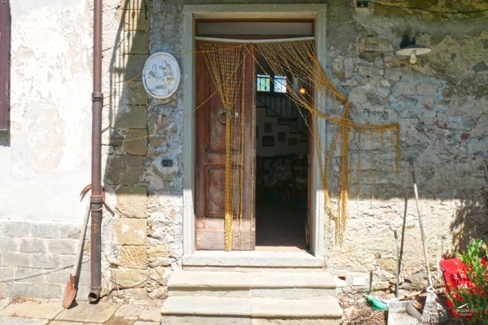 Image No.12-2 Bed Property for sale