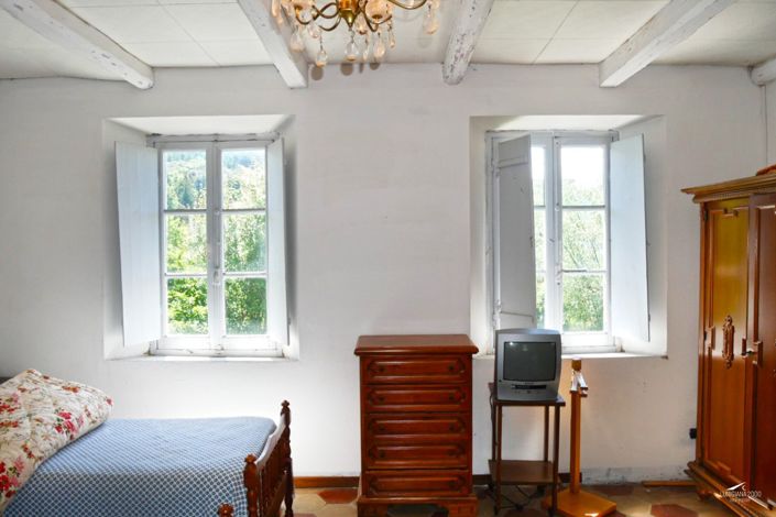 Image No.26-2 Bed Property for sale