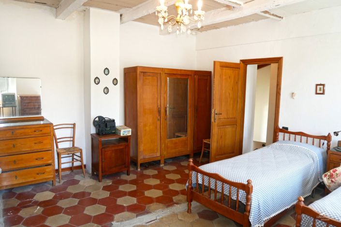 Image No.29-2 Bed Property for sale