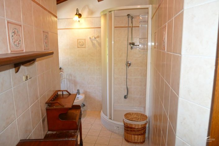 Image No.33-2 Bed Property for sale