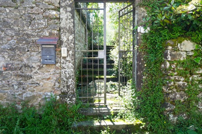 Image No.9-2 Bed Property for sale