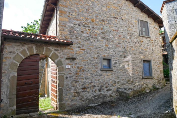 Image No.2-Propriété de 3 chambres à vendre à Fivizzano