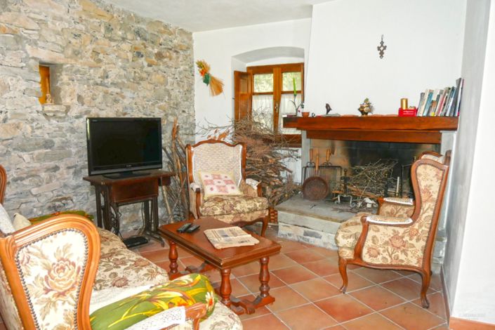 Image No.15-3 Bed Property for sale